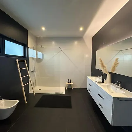 Cristy's Place Cabouco